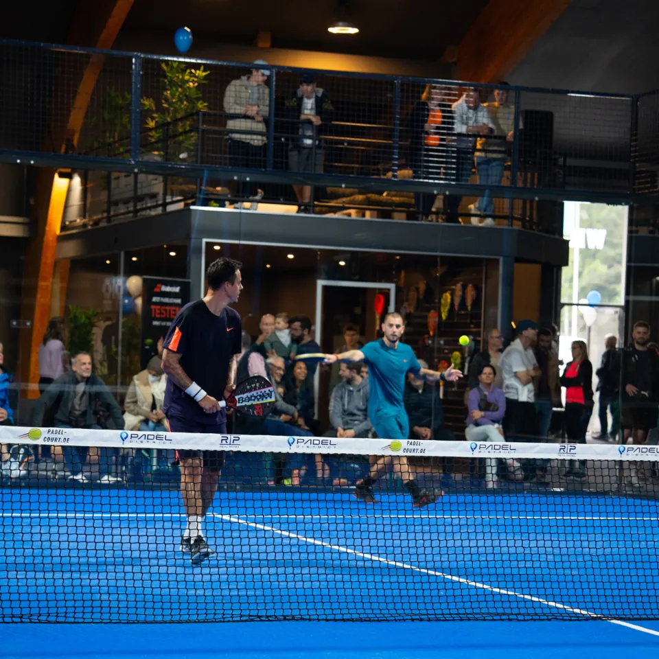 Padelplätze bei Padel District Pfäffikon ZH