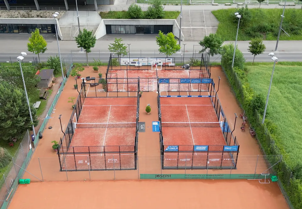 Padelplätze bei TPC Biel·Bienne